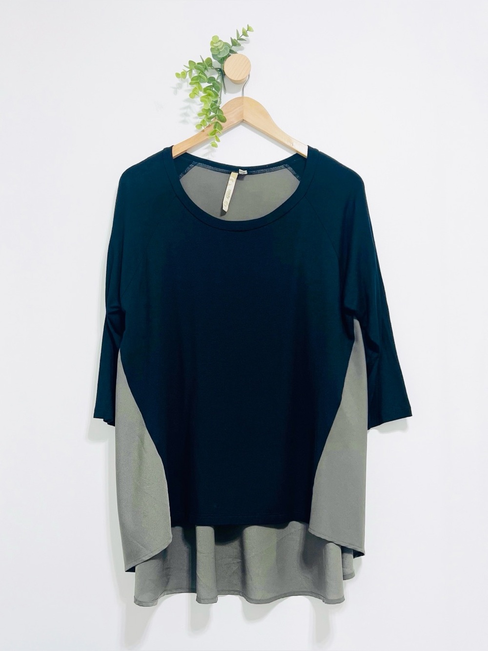 Comfy USA Lagenlook Neutral Colorblock Tunic